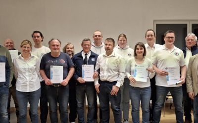 Vorstandschaft der Wasserwacht Kaufbeuren und Neugablonz mit den Wasserwacht-Jubilaren